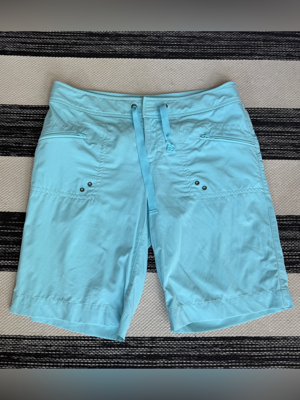 Athleta Women's Aqua Drawstring Bermuda Summer Shorts Size 10